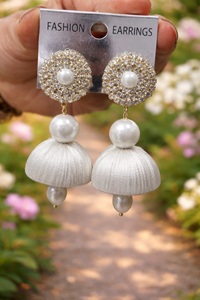 Ear jhumka